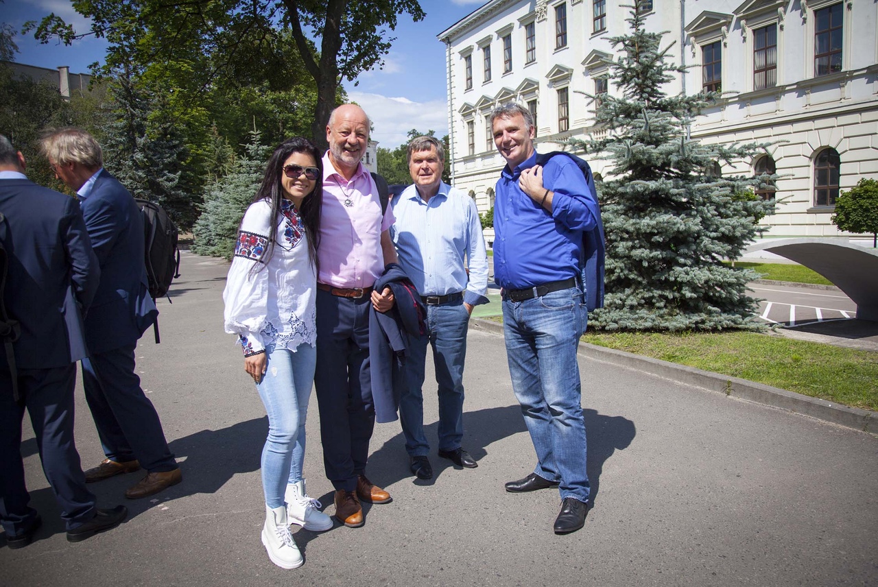Ruslana Lviv 6942