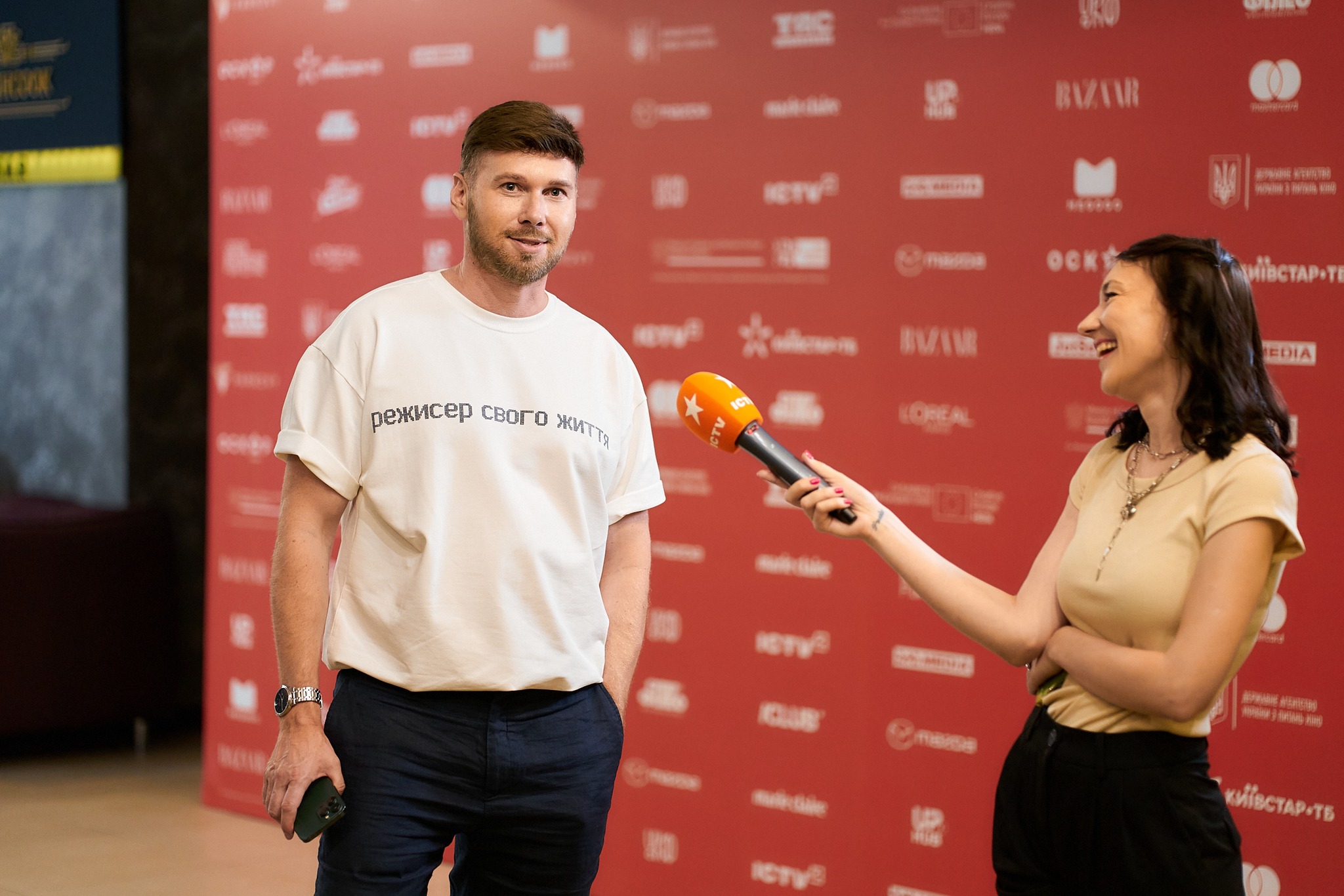 Режисер Олексій Комаровський та Ксюха Малинюк