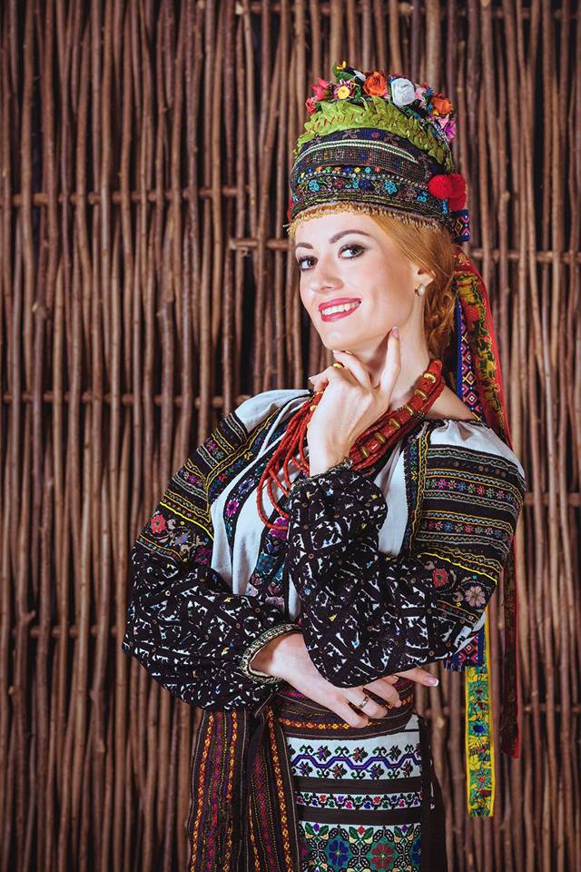 Нещодавно Ярослава Руденко взяла участь в проекті cтаровинні борщівські вишиванки
